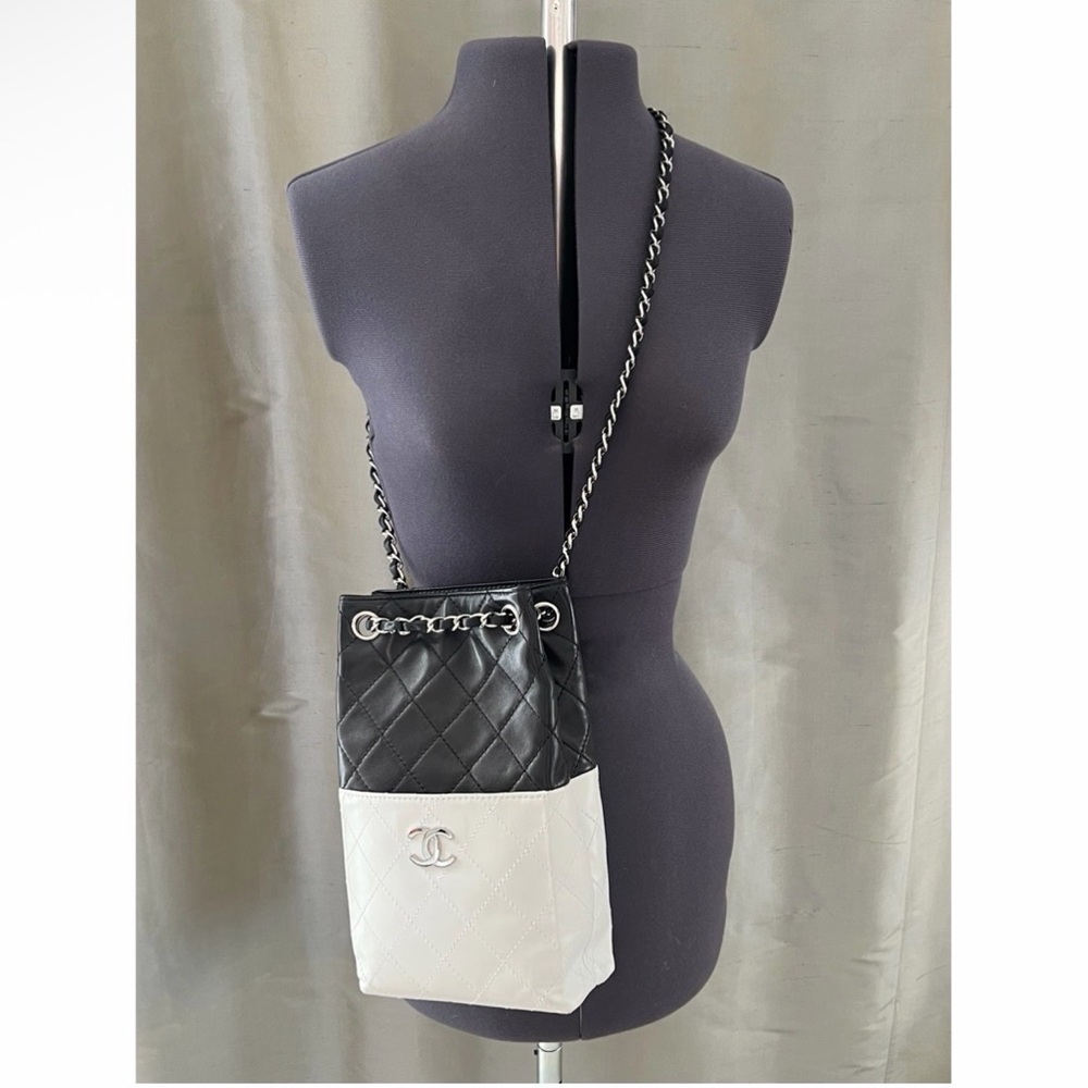 Chanel Black/White Bag - Picture 7 of 7